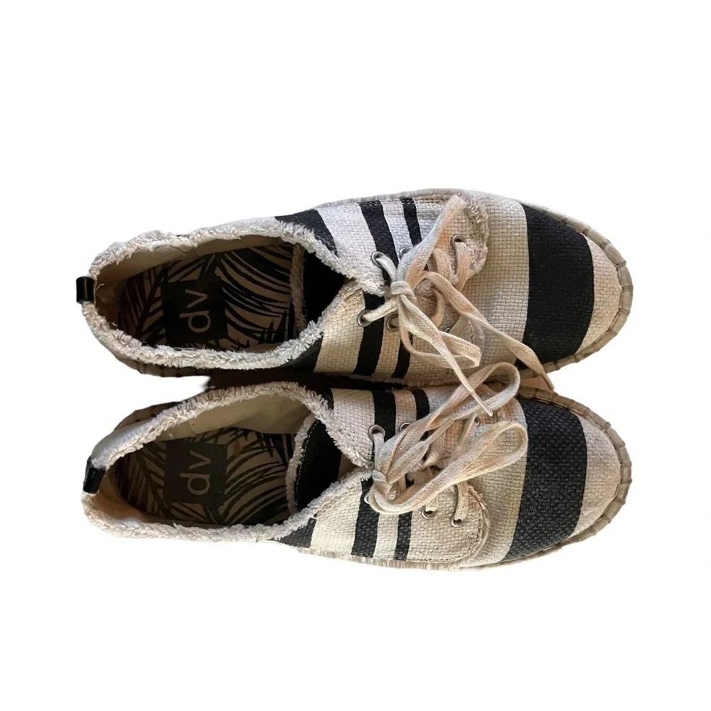 Dolce Vita DV Black Cream Stripe Espadrille Sneakers Shoes 7.5